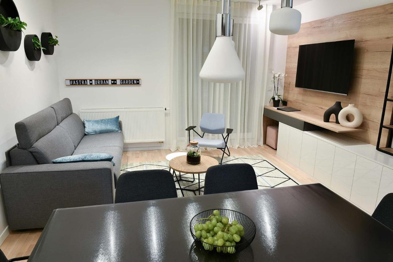 זאגרב Astra Urban Garden Apartment, 2 Garage Parking Spaces מראה חיצוני תמונה